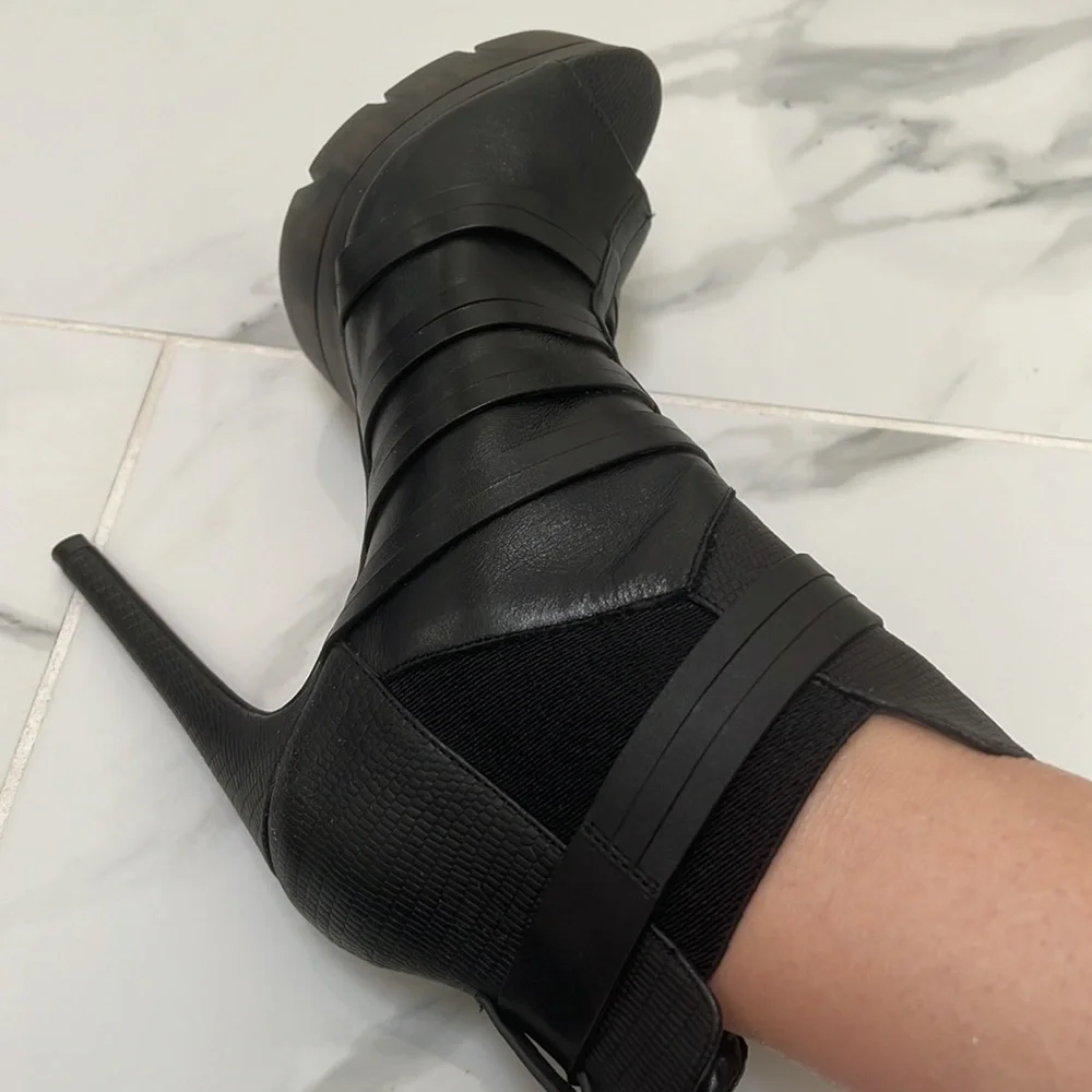 NEW BCBG Max Azria heels - Picture 3 of 7